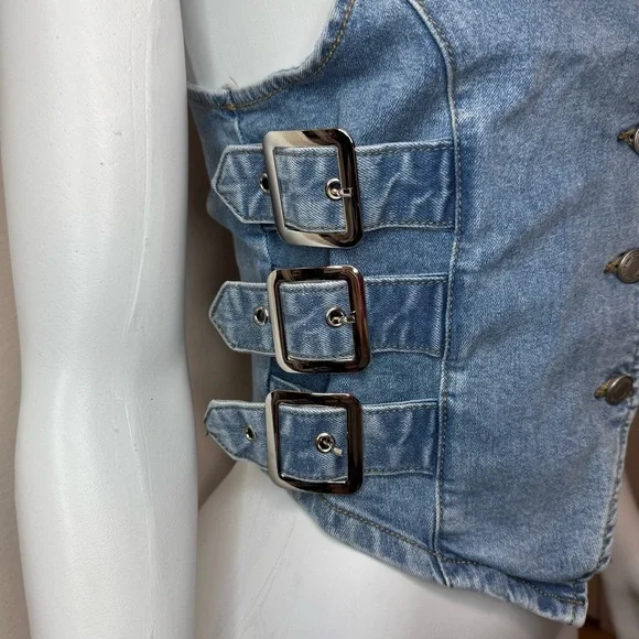 Light blue denim vest with buckle details on the sides - Picture 3 of 8